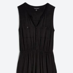 Jumpsuit - Black elastic band waist V-neck